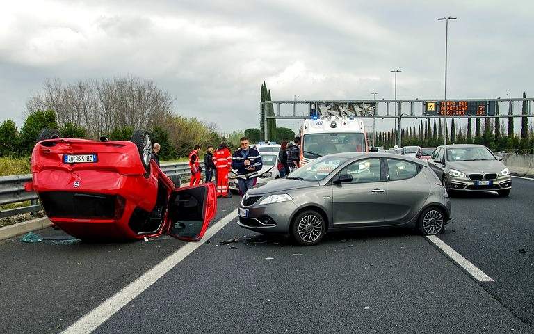 cuándo contratar a un abogado tras un accidente de tráfico